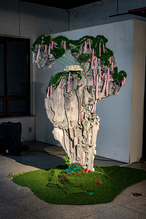 Sungsil Ryu, Ching Chen Zhang Lung Chih Rock image1